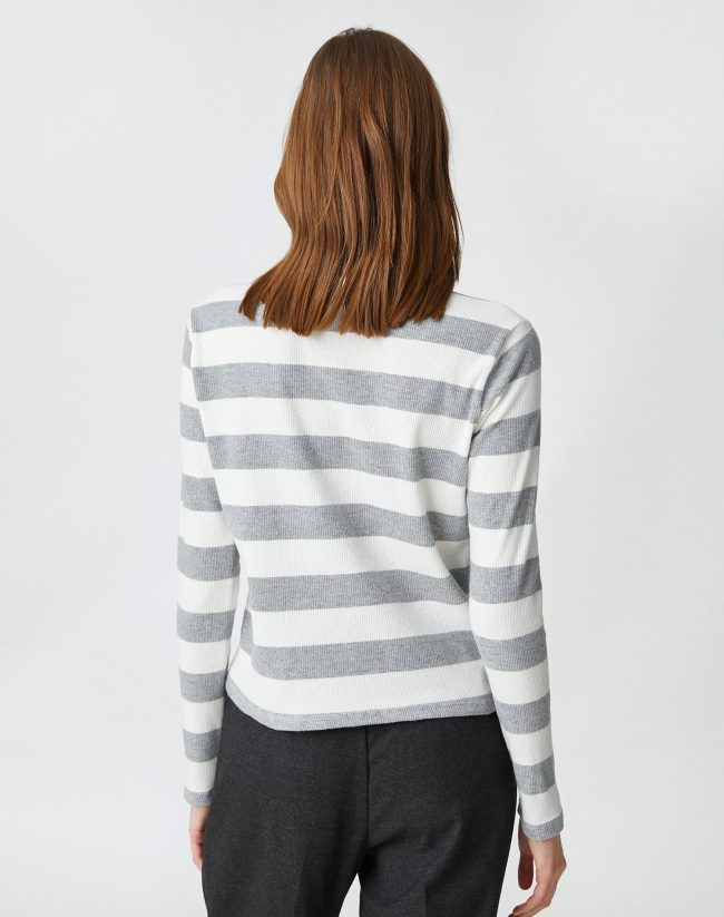 Half Turtleneck Corduroy Long Sleeved T-Shirt — изображение 4